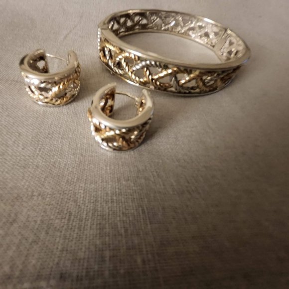 Chateau D"Argent Textile Weave "Hinged" Bracelet + Bonus Matching Earrings - Picture 13 of 16